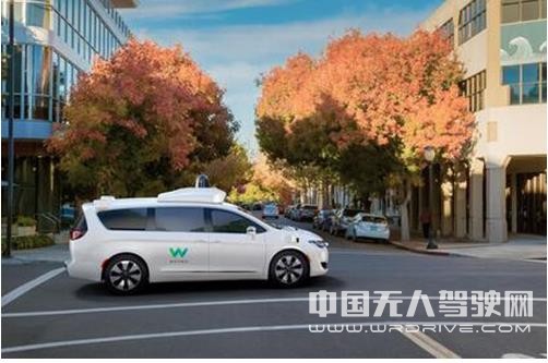 Waymo自動駕駛汽車去年加州路測里程接近120萬英里 是蘋果15倍