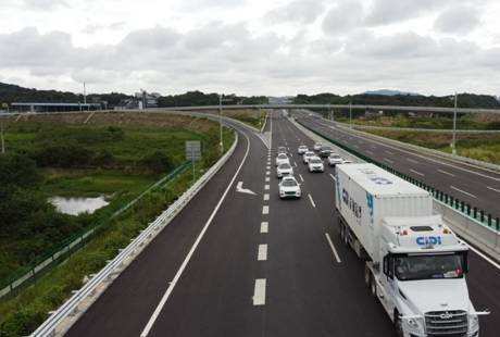 京雄高速公路將建設“無人駕駛專用車道”