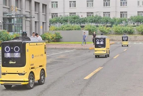 阿里、美團、京東開啟批量化投放，無人配送車有望率先在校園實現規模應用